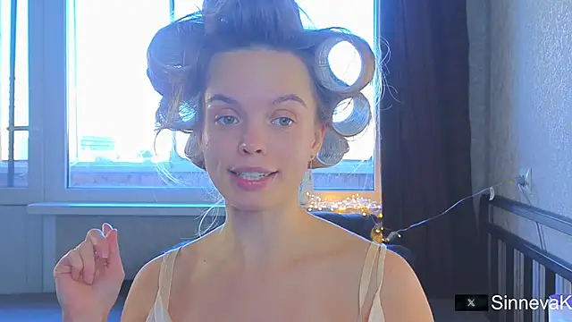 sinteas online show from September 29, 1:05 pm