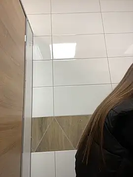 KrisMagnoly online show from September 23, 5:22 pm