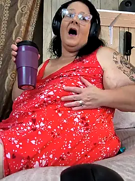 Snapshot of davisdesires@xh chatting on September 9, 5:13 pm davisdesiresxh online show from September 9, 5:13 pm