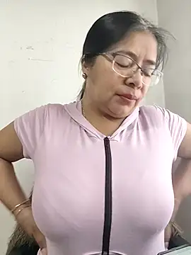   valentina18 online show from November 29, 1:59 pm