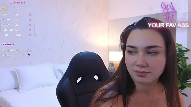 Snapshot of ava_blue chatting on September 25, 7:55 pm ava blue online show from September 25, 7:55 pm