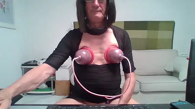 TranseCarmen online show from April 30, 5:12 am