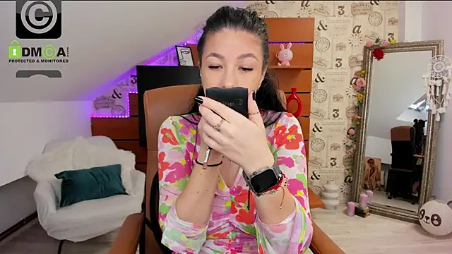 EmillyTaylor online show from July 23, 3:47 am
