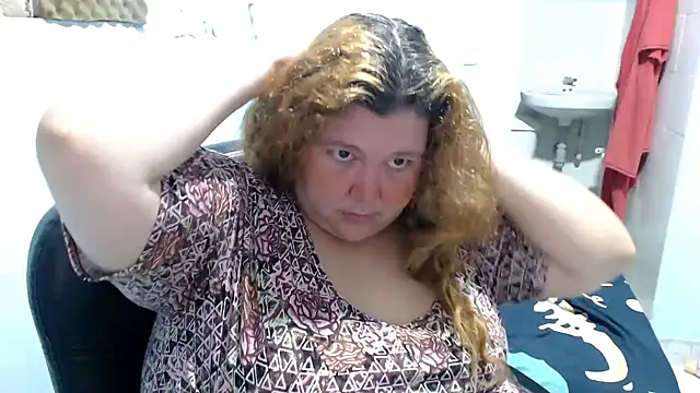 squirt322bbw online show from May 3, 3:48 pm