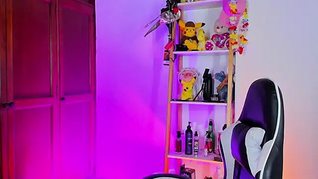 eymy-hadid online show from October 28, 8:25 pm