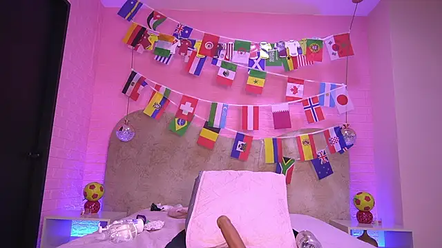 zzoe  online show from July 2, 3:23 am
