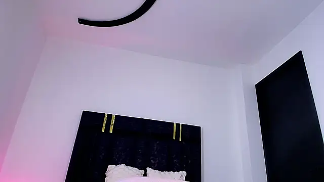 zzoe  online show from October 28, 3:12 am