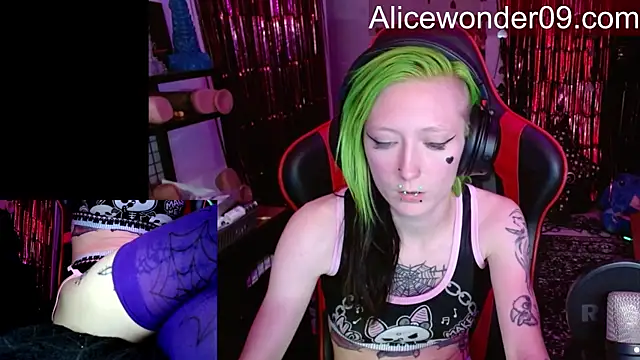 alicewonder09 online show from January 8, 5:44 am