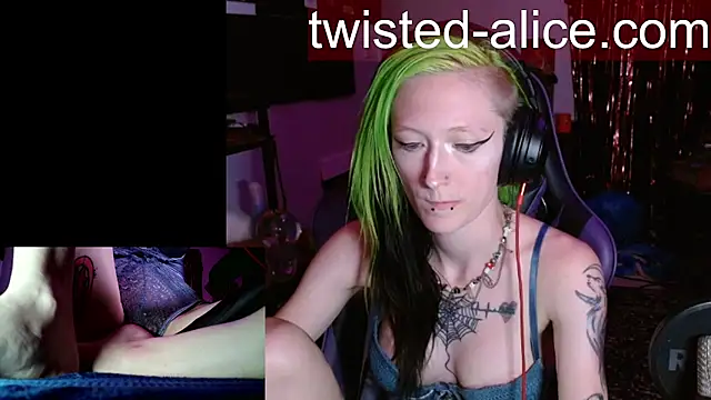 alicewonder09 online show from July 10, 3:40 am