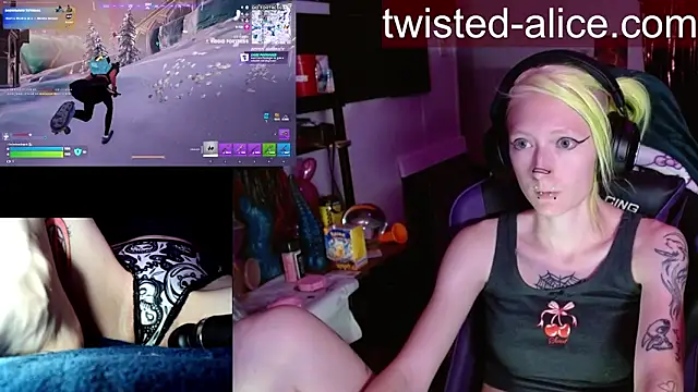 alicewonder09 online show from June 5, 6:52 am