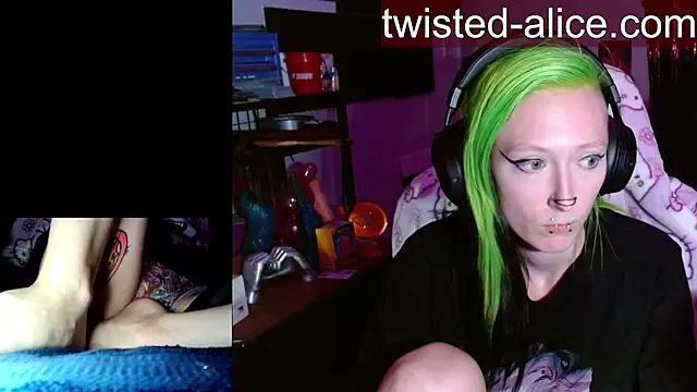 alicewonder09 online show from June 8, 3:07 am