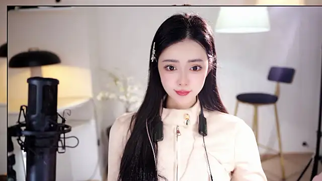 Ocean--Lili online show from March 13, 2:18 pm