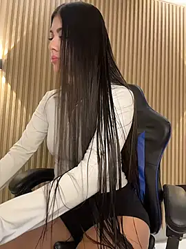 Sarasanders 4 online show from December 2, 2:57 am