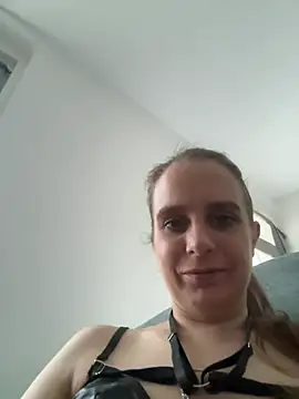 Chantalee online show from June 15, 5:40 am