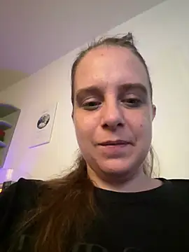 Chantalee online show from May 3, 6:17 am