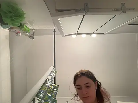 Snowbunnycake 131 online show from November 21, 2:08 pm