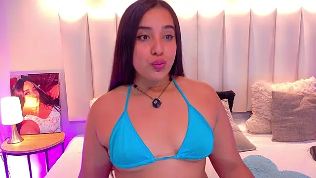 ValenScott1 online show from July 19, 12:40 pm