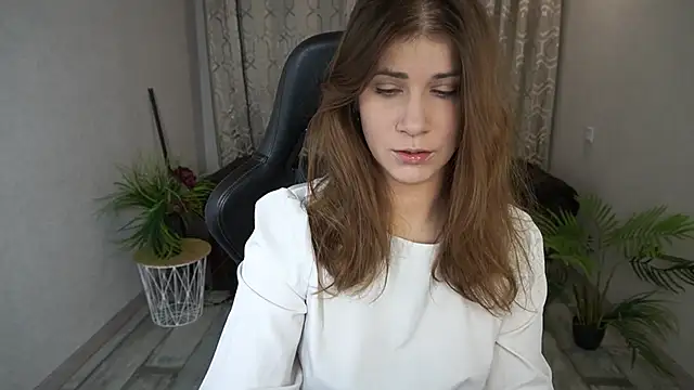 CassandraGood online show from December 15, 7:35 am