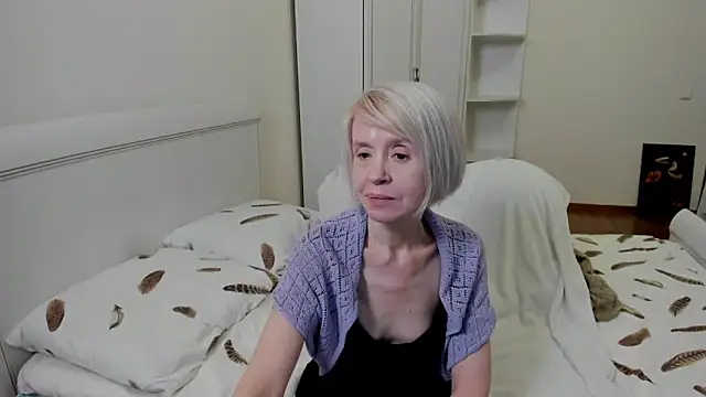 aminalive online show from October 28, 8:03 pm