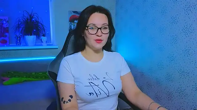 EsterLogan online show from November 14, 12:05 pm