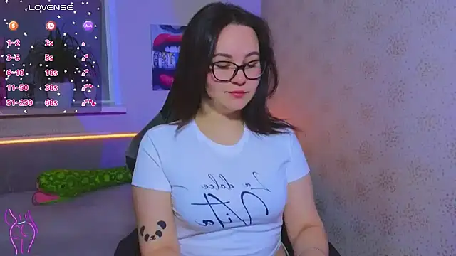 EsterLogan online show from October 19, 8:49 am