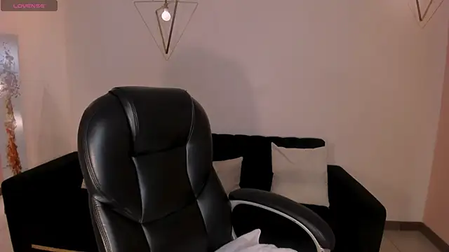 NinaMichelle online show from July 24, 6:17 pm