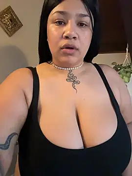 IamSashaLuv online show from February 16, 4:07 pm