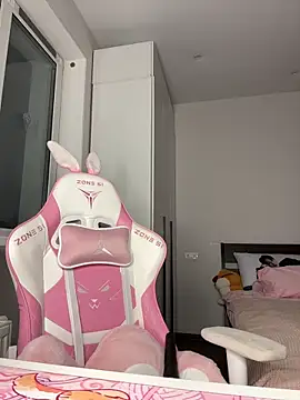 B Ratz online show from February 22, 8:43 pm