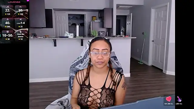 RylHoneyy online show from June 12, 7:44 pm