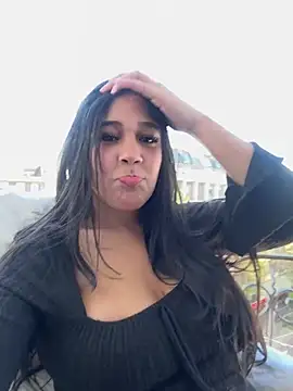WHAAATTTTTTTTTT online show from May 22, 2:26 pm