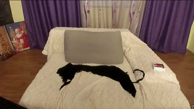 silvyalove online show from January 8, 11:42 pm