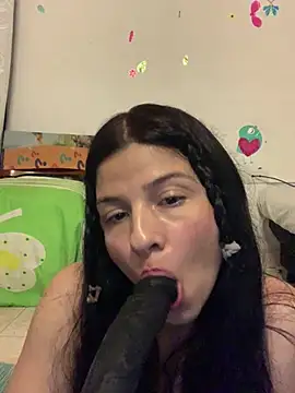 Estefani 32 online show from April 29, 5:30 pm