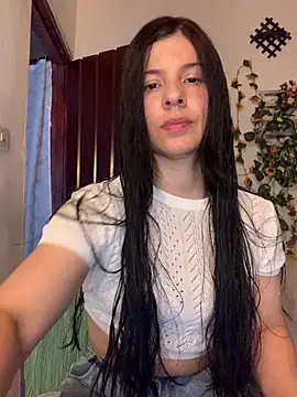 Estefani 32 online show from July 11, 5:35 pm