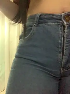 Estefani 32 online show from June 6, 4:02 pm