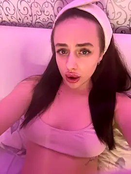 Snapshot of Lisaaan chatting on October 12, 3:03 pm Lisaaan online show from October 12, 3:03 pm