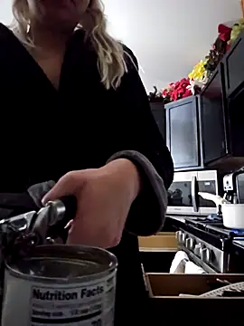 ScarletCallings420 online show from November 8, 7:30 pm