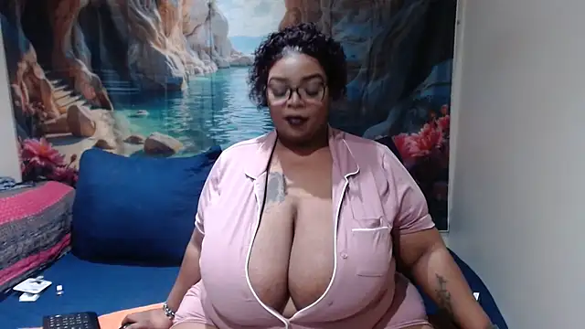 xGIANTEBONY30x online show from June 25, 4:01 am