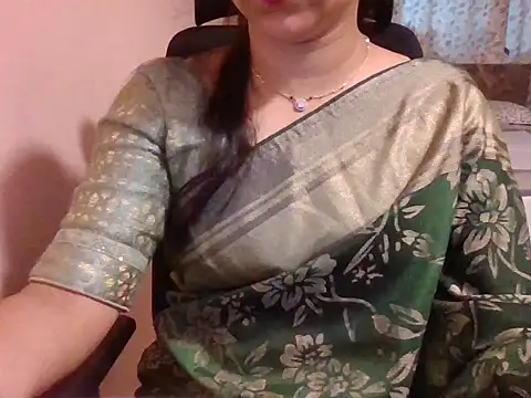 Snapshot of Pinky_4 chatting on September 22, 2:21 am Pinky 4 online show from September 22, 2:21 am