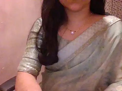 Pinky 4 online show from June 15, 9:04 pm