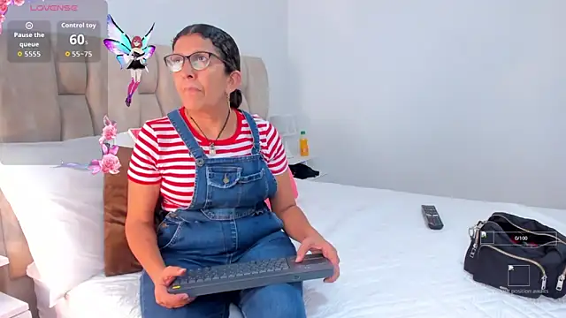 Keyla Milf online show from November 22, 3:53 am