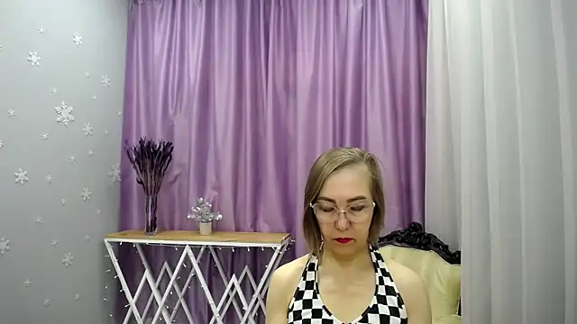 queen a n i online show from March 12, 8:17 am