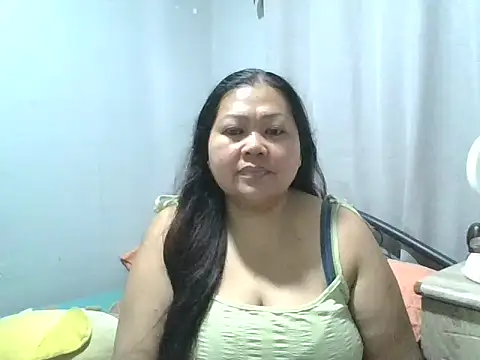 hornyKENDAH online show from June 3, 4:35 am