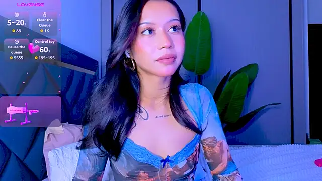 Mia Tin online show from June 18, 4:34 pm