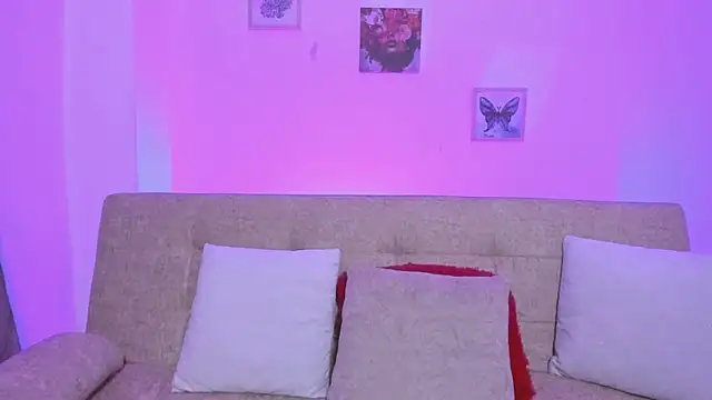 BUUNNY BELLA online show from June 11, 3:25 am