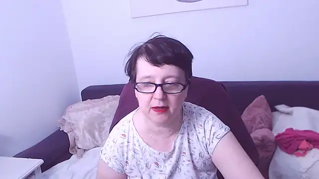 ChristaRose online show from November 3, 1:09 am