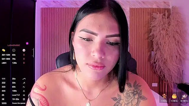 Snapshot of karol_green_ chatting on October 15, 2:58 am karol green online show from October 15, 2:58 am