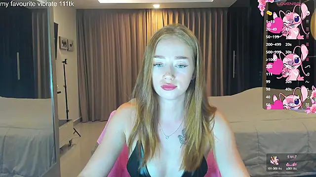 Hot Mia  online show from October 12, 1:24 pm