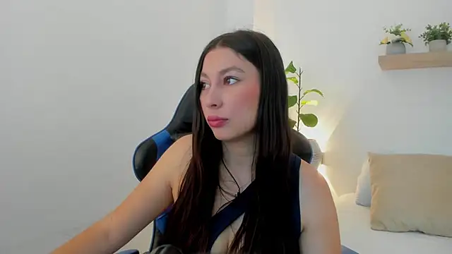 bella 99  online show from July 14, 11:48 am