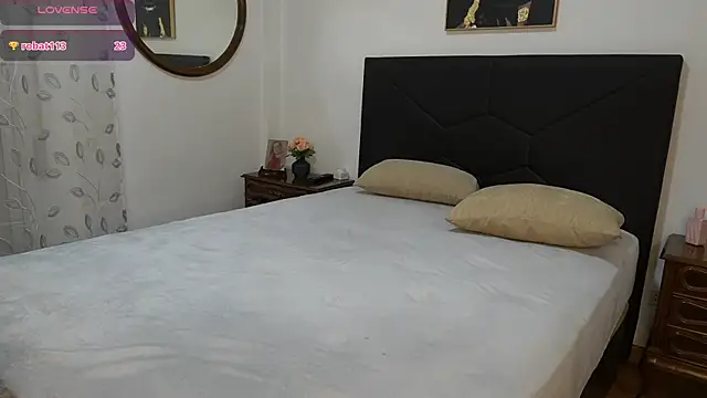 adellle online show from February 24, 11:09 am