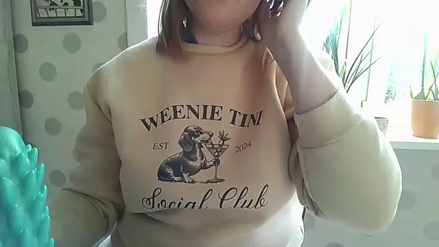 LiquidLeonie online show from March 16, 7:01 am